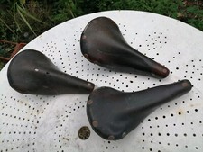 Lot de selles en cuir Idéale