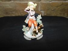 Figurine En Porcelaine Garçon
