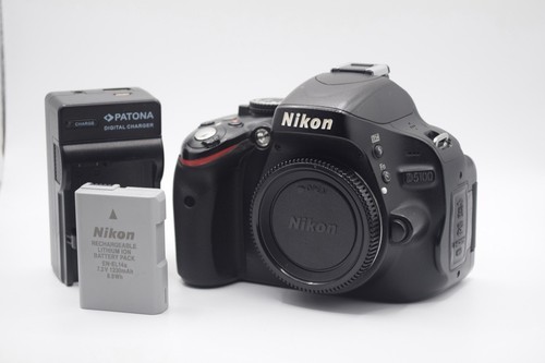 Nikon d5100 2mp dslr apsc - d5100,