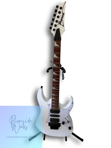 Guitare électrique blanche