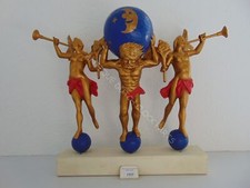 LARGE STATUES FOR DUTCH