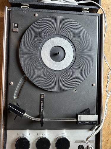 Tourne disque vintage - tourne-disque, reela