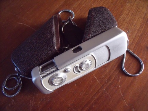 Appareil photo miniature - , minox