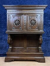 Cabinet dressoir style renaissance en chêne circa 1850
