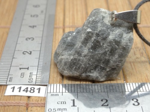 Labradorite raw pendant - raw,