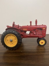 Vintage Massey-Harris 44 Tractor 1:16 Diecast Metal Model – Massey Ferguson