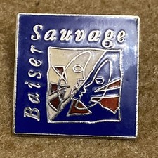 Pin's Parfumerie Baiser