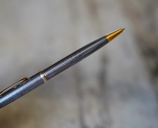 MAGNIFIQUE STYLO BILLE PARKER