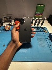 Apple iPhone 16 ESIM