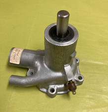 Pompe a eau neuf Simca 1301