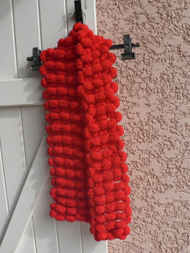 Echarpe rouge tricot fait - rouge,