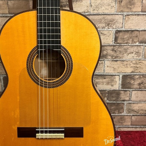 Guitare classique blanche