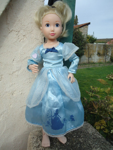 Poupée princesse disney - poupée,