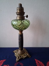 Ancienne lampe à pétrole en