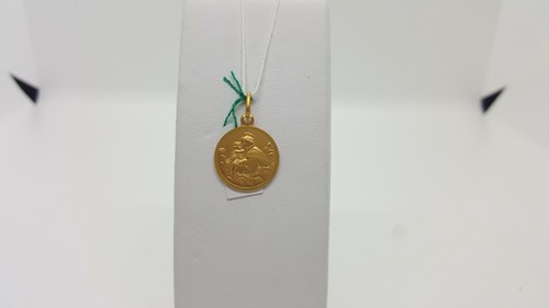 Pendentif médaille sacrée - médaille,