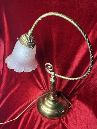 Lamp with tulip shade glass - with,