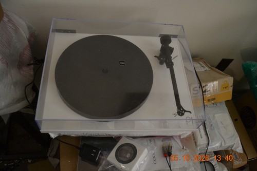 Rega planar turntable - planar, 1