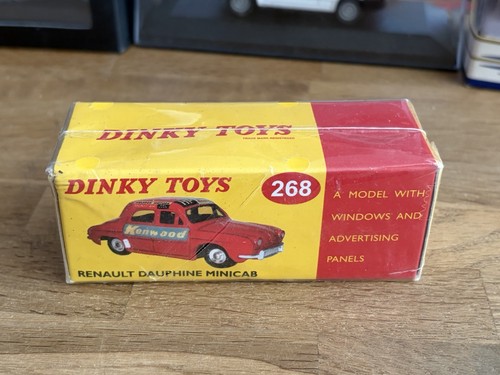 Dinky toys atlas renault - toys,