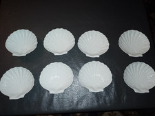 Lot de 8 plats à coquilles