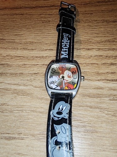 Rare jolis montre disney - rare,