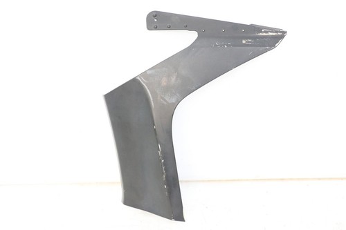 Flanc lateral avant - gauche,
