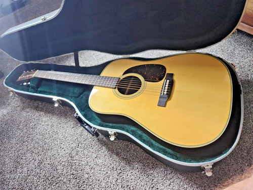 2023 martin hd28 immaculate - 2023,