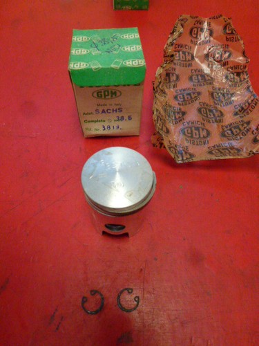 Piston moteur sachs - piston,