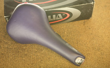 Selle de vélo de vélo bleue