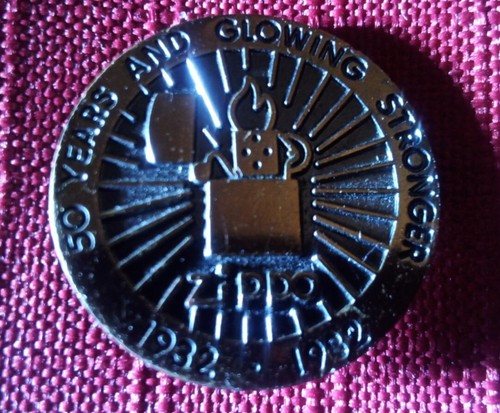 Pin collector rare zippo - pin's,