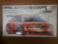 MAQUETTE  Kit Opel Astra V8 Coupé Team Holzer Tamiya 1/24