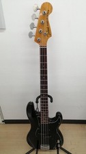 Guitare basse électrique