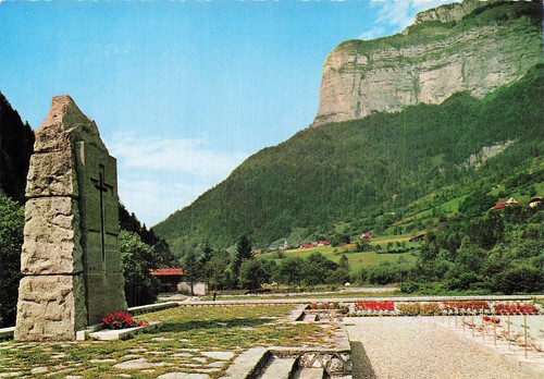 Thones cimetiere militaire - 74,