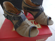 Chaussures Mustang femme 