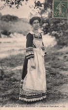 29 PONT AVEN COSTUME