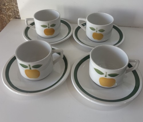 Tasses sous - et,