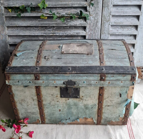 Ancienne petite malle bombee - ancienne,