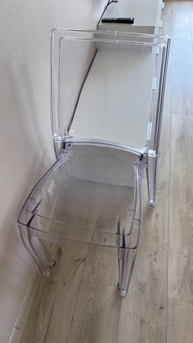 Vends chaises transparentes - vends,