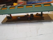 lot train électrique ho  quai de gare