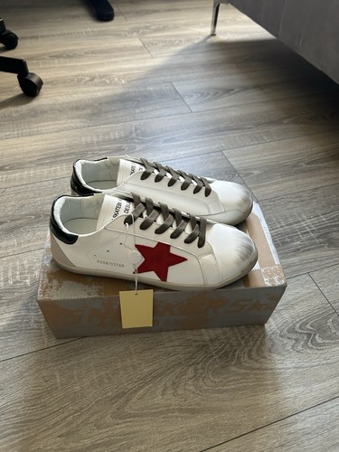 Golden goose - ,