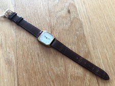 Usagé - Montre CAUNY Par Darwil - Boîtier 26 X 24 Mm - Remontage Manuel