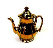 StaffordShire England Copper Lustre Paneled 34Oz Vintage 8 1/4" Coffee Pot 1940s
