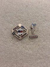 Lot X 2 Pin’s Hobart Foster