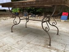 salon d'exterieur en fer forgé et bois table avec 6 chaises