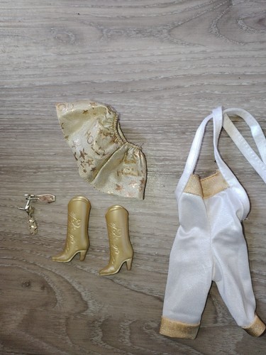Barbie vêtement boucle - vêtement,
