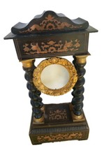 Joli corps de pendule portique