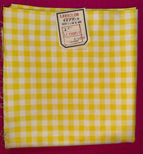 Tissu ancien Vichy Boussac pur coton jaune   larg 100 cm x H 195  cm D055