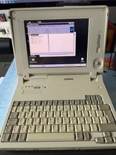 ordinateur portable compaq Vintage 35 ans, fonctionne tres bien. Win 95.
