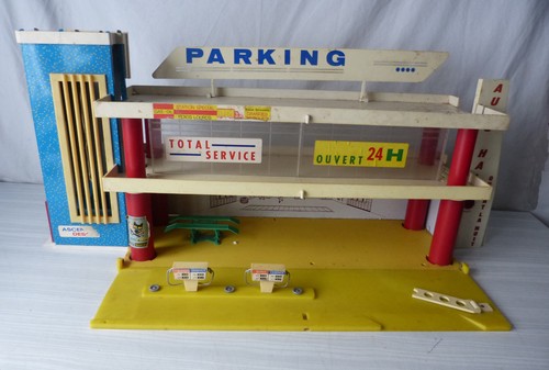 Véhicule miniature ancien - miniature#,