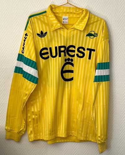 Maillot porté par - , joël