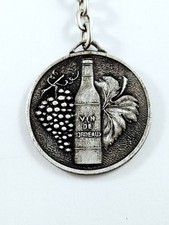 KEYCHAIN - BORDEAUX WINE - vineyards, vineyards - bottle - vintage metal